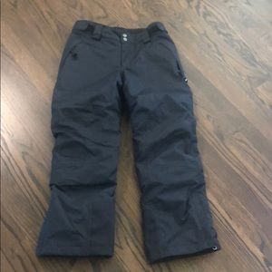 Kids (unisex) black REI snowpants